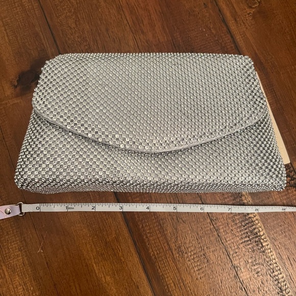 Badgley Mischka | Crystal Mesh Evening Bag - Picture 3 of 6